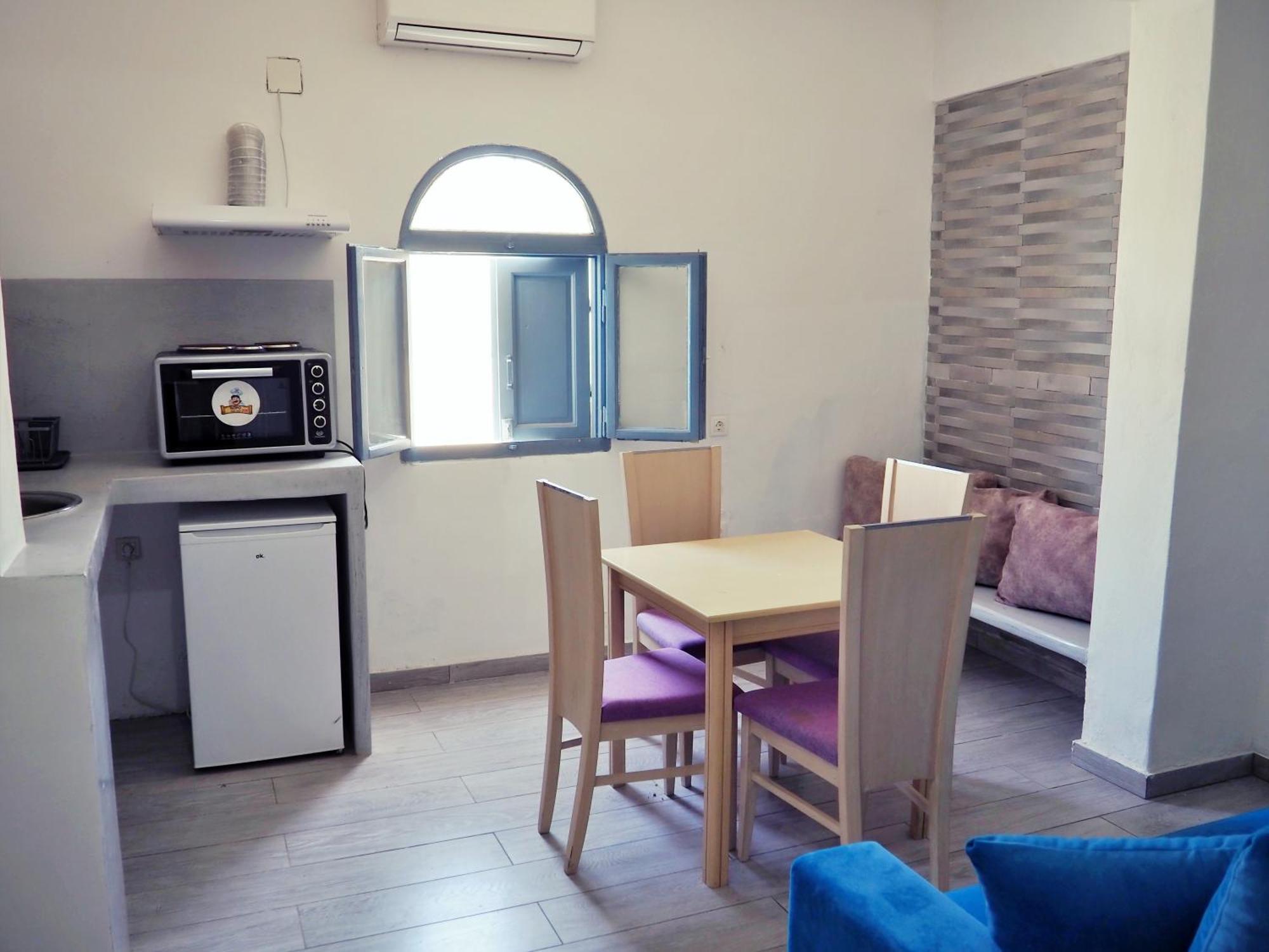 Leon Lux Apartments Perivolos  Buitenkant foto