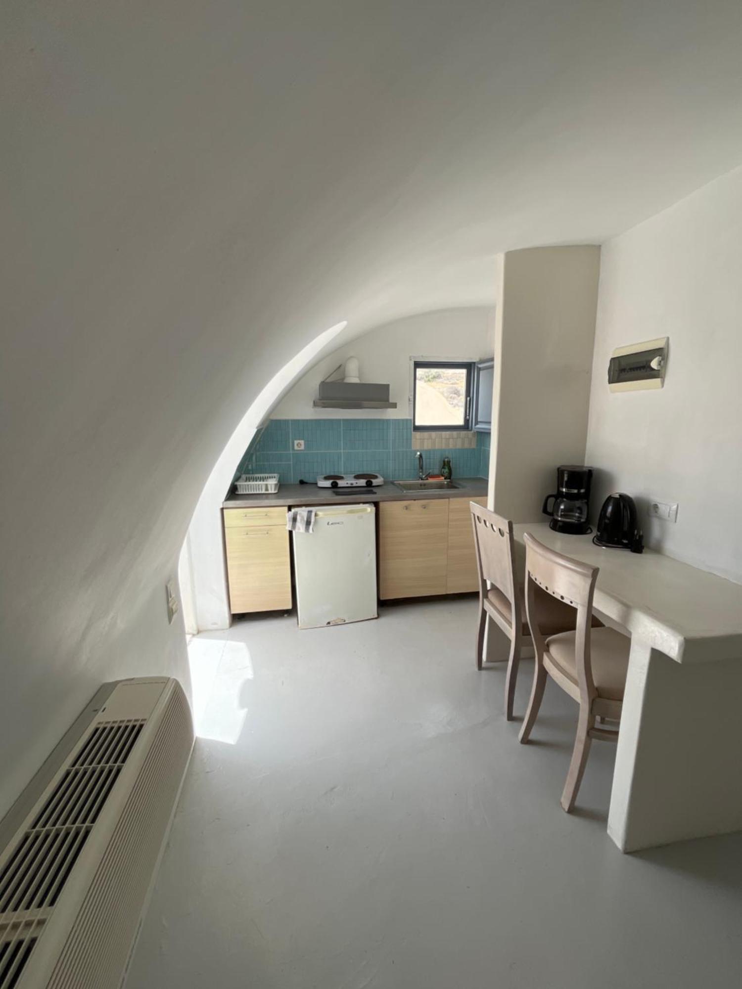 Leon Lux Apartments Perivolos  Buitenkant foto