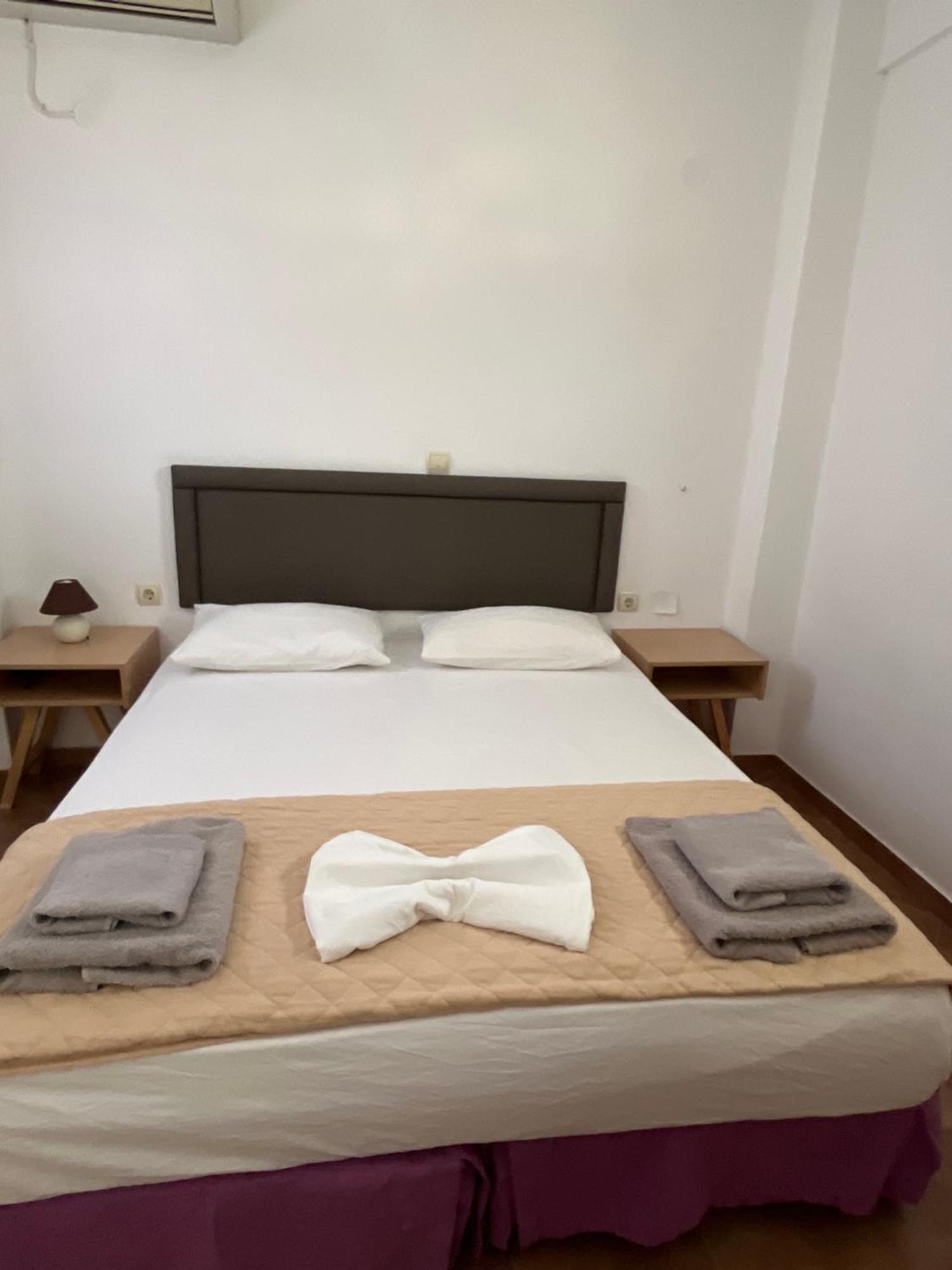 Leon Lux Apartments Perivolos  Buitenkant foto